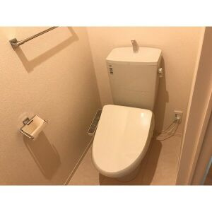 春日井市気噴町４丁目のアパートのトイレ