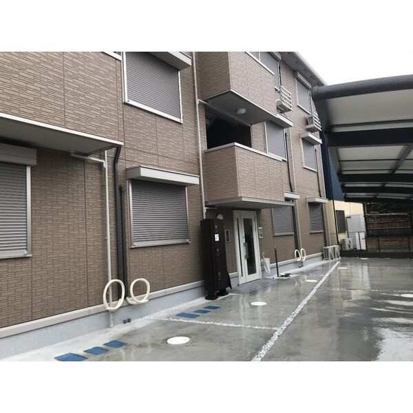 春日井市気噴町４丁目のアパートの駐車場