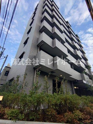 ルーブル本羽田の外観