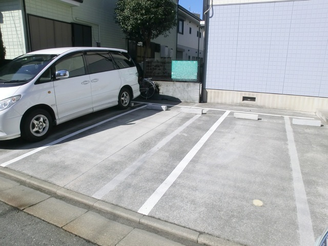 アビタシオン松江Ｂの駐車場|敷地内駐車場です。