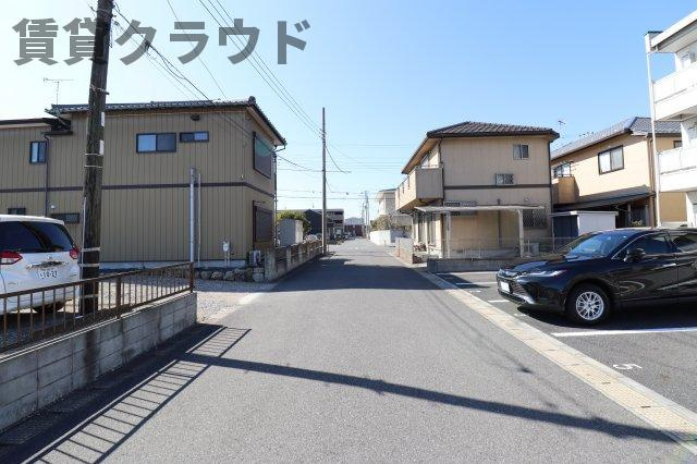 リブリ・八木の周辺