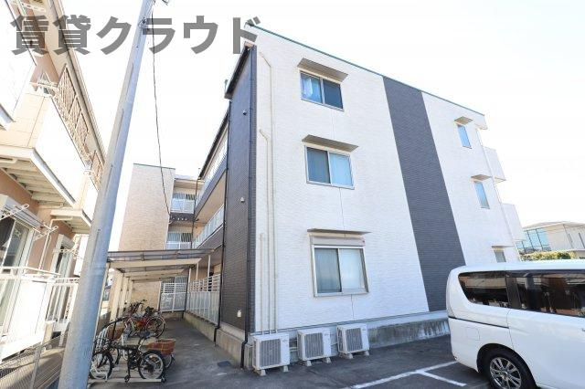 リブリ・八木の外観|落ち着いた雰囲気の外観です