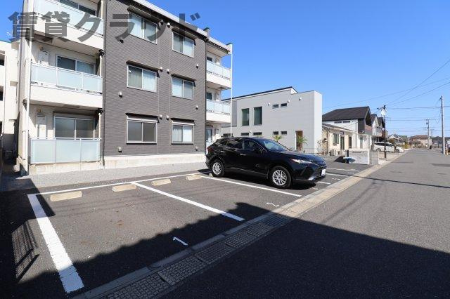 リブリ・八木の駐車場|カースペースがあります