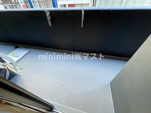 セレニテ東梅田アリエのバルコニー