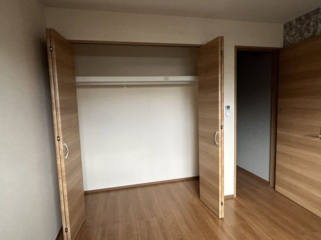 ハナミアパートメントの洋室