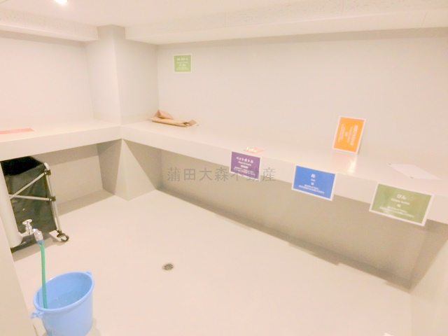 シーズンフラッツ大森北三丁目のその他共用部分|曜日時間関係なくゴミ捨て可能な敷地内ゴミ捨て場