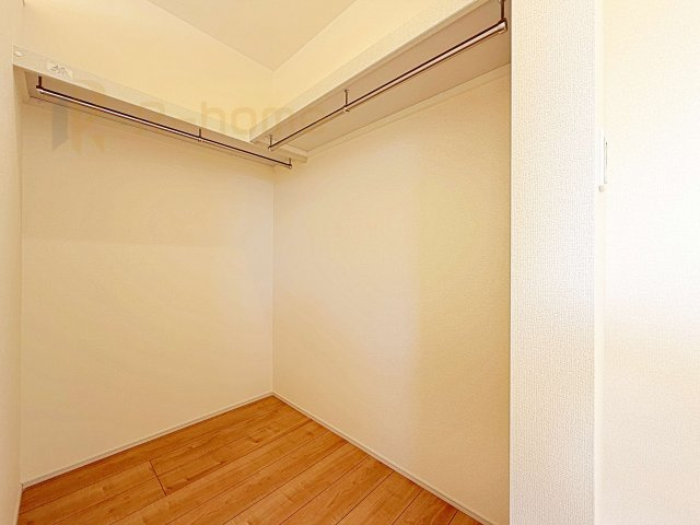 笠間市旭町第13　新築戸建て　2号棟の収納|人気のウォークインクローゼット！アウター類はもちろん、季節ものや寝具も収納できます！