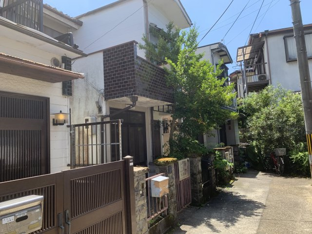 京都市北区西賀茂南川上町　中古テラスハウスの外観