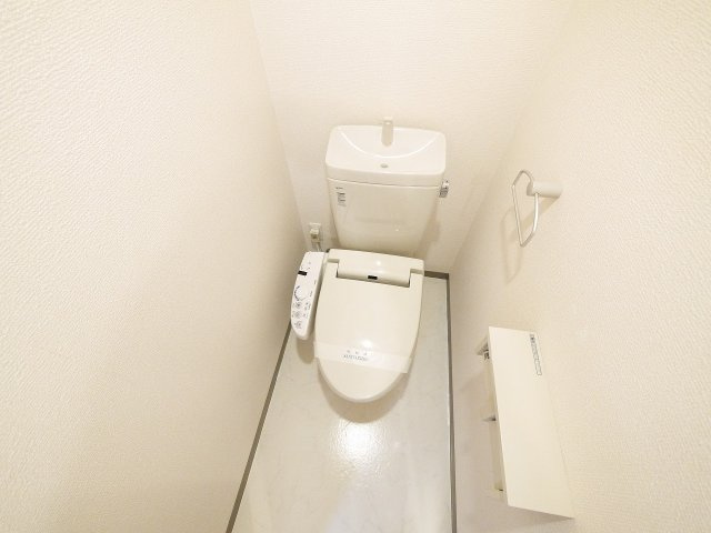 アルペンローゼのトイレ|落ち着いた色調のトイレです