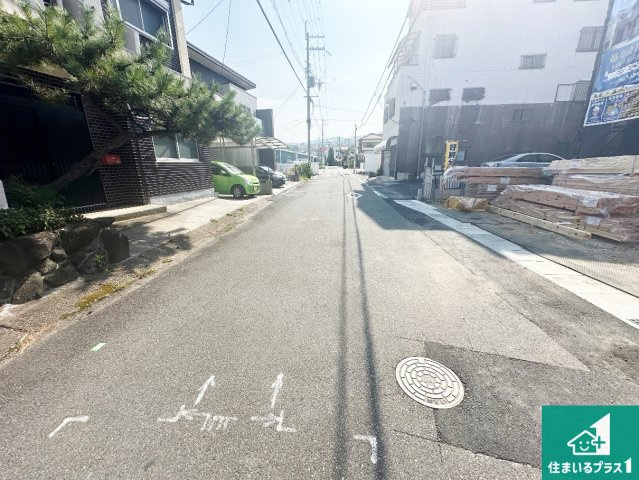 ●生駒郡三郷町勢野東　第4期　新築一戸建ての前面道路含む現地写真|周辺は閑静な住宅街です。前面道路もしっかりと有りますので車の出し入れも安心ですよ！