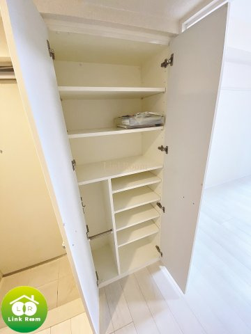 メイクスデザイン蔵前の玄関