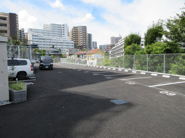 【駐車場】 | JMFResidence町田(ジェイエムエフレジデンスマチダ)