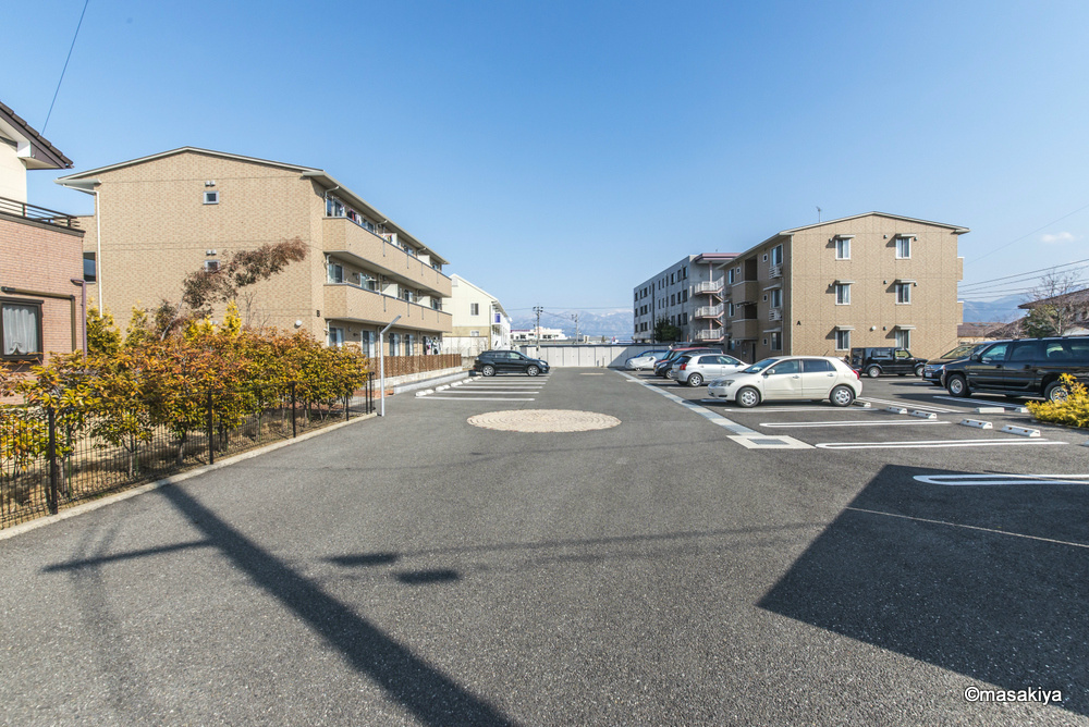ルントベルクの駐車場|駐車場2台目も有ります。