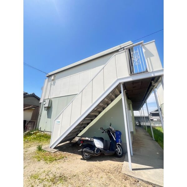 グリーンハイツはりまB棟の外観