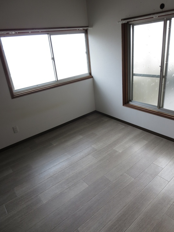 平尾貸家の洋室