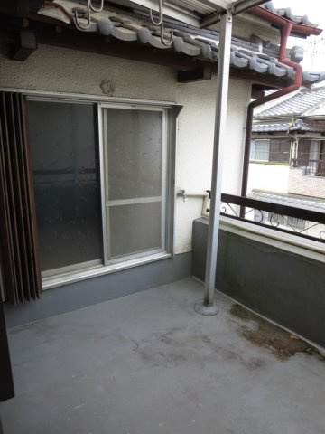 平尾貸家のバルコニー