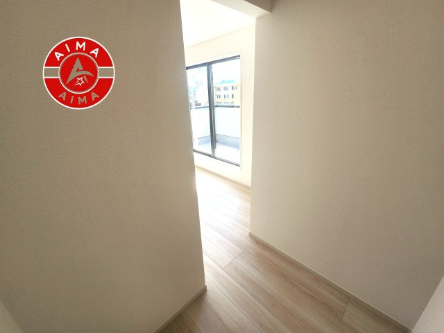 福岡市東区三苫2丁目第4-2棟（1号棟）　の収納|洋服や大きな荷物が多い方や人数の多いご家族などは、一般的なクローゼットよりもウォークインクローゼットのほうが使い勝手が良いです。