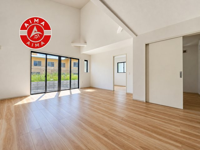 福岡市東区三苫2丁目第4-2棟（2号棟）　の居間・リビング|多くの時間を過すことになるリビングだからこそ、いつも穏やかな空間・解放感が味わえ毎日が充実します。