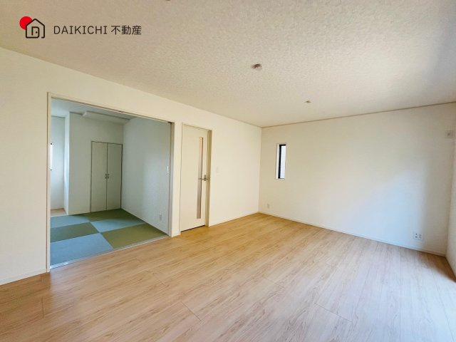 【居間・リビング】 | 日高市中鹿山第7　クレイドルガーデン　新築戸建　全10棟　4号棟