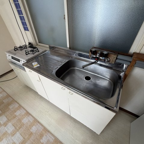 室蘭市本町2丁目7-5戸建のキッチン