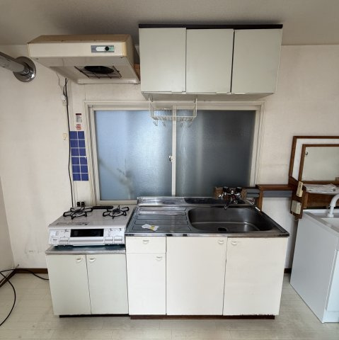 室蘭市本町2丁目7-5戸建のキッチン
