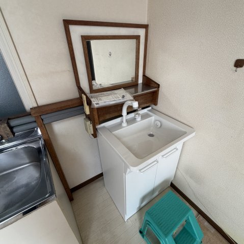 室蘭市本町2丁目7-5戸建の洗面所