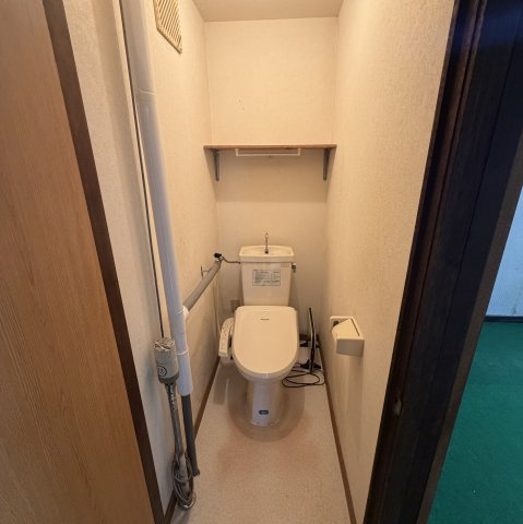 室蘭市本町2丁目7-5戸建のトイレ