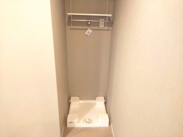 ローズハイツ宝塚の洗面所|洗濯機置場