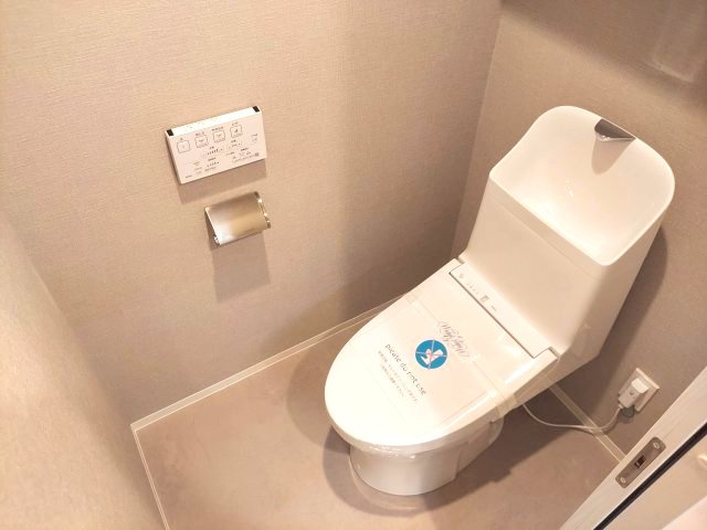 ローズハイツ宝塚のトイレ|温水洗浄便座付き