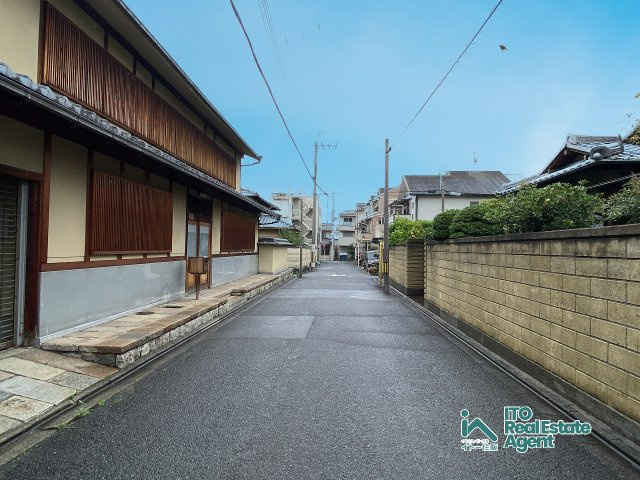 北野西白梅町 中古戸建の前面道路含む現地写真