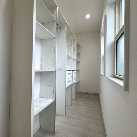 中古戸建　大垣市東前4丁目　平成30年築の収納|パントリー