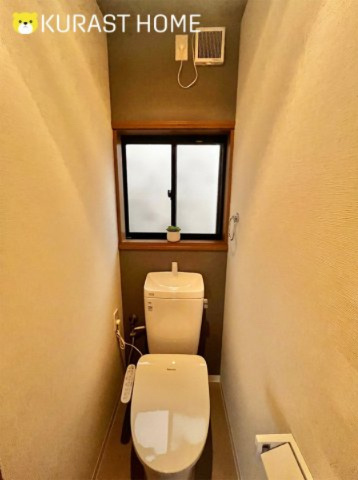 乙訓郡大山崎町下植野寺門　中古戸建のトイレ|2階トイレ