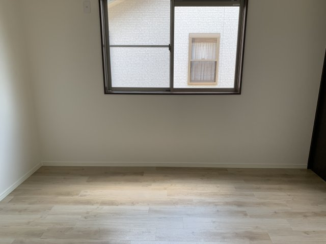 京都市左京区岩倉幡枝町　中古一戸建の洋室