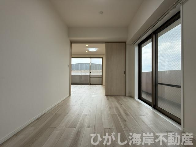 プリムローズ平塚の内装|新規リフォーム完了！　5帖　洋室