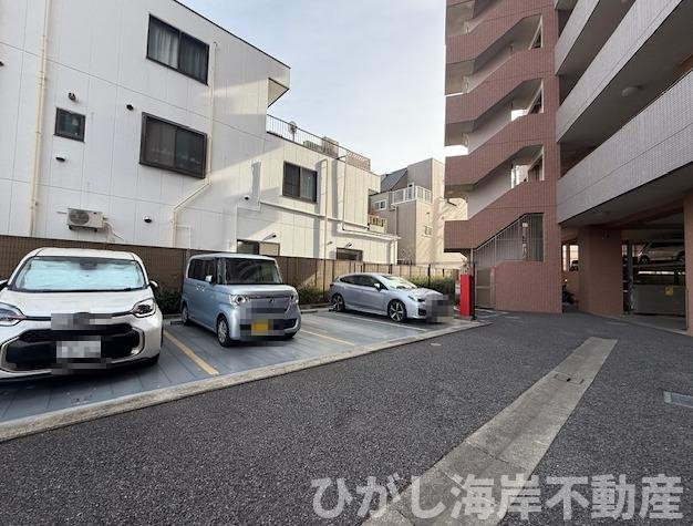 プリムローズ平塚の駐車場|敷地内駐車場