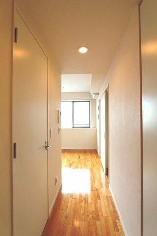 プライムアーバン本駒込の玄関