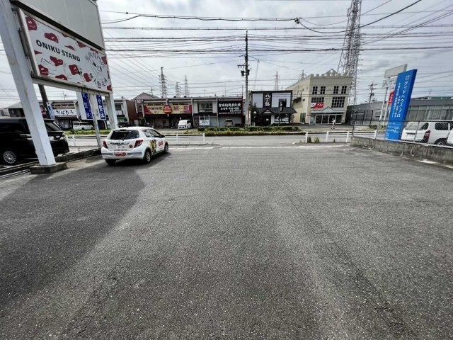 内藤店舗の駐車場