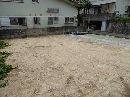 東区上温品２丁目の駐車場