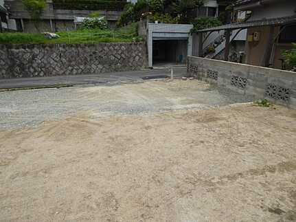 東区上温品２丁目の駐車場