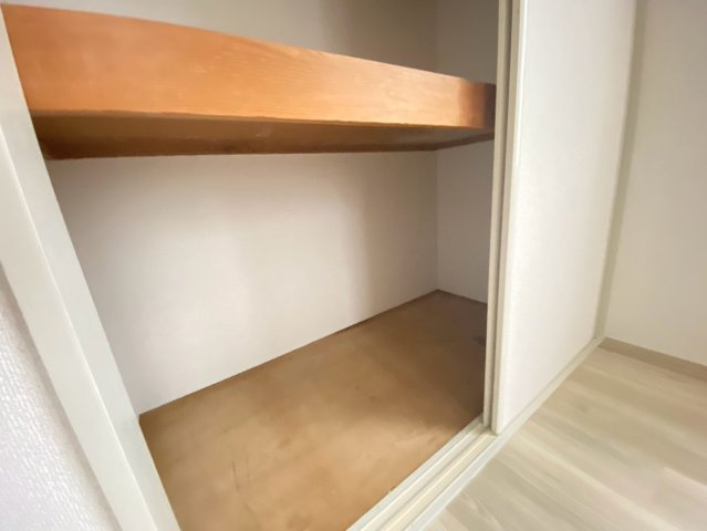 エメラルドタウンB棟の収納