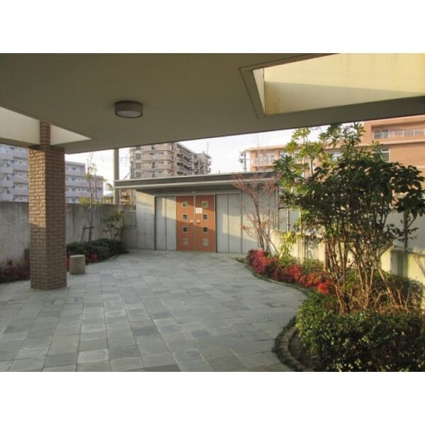 GOOD　WOOD　Sのエントランス