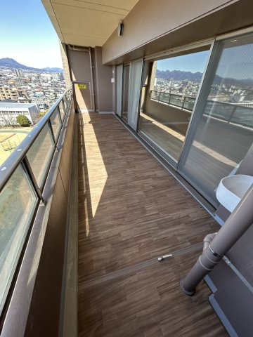 ポレスターブロードシティ日光町のバルコニー
