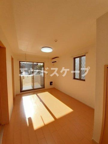 ルストパラディⅠの居間・リビング|高崎、前橋のお部屋探しはエンドスケープまで！お客様の理想お聞かせ下さい♪