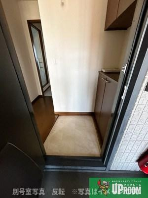 ルミエール江川Bの玄関