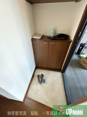 ルミエール江川Bの玄関