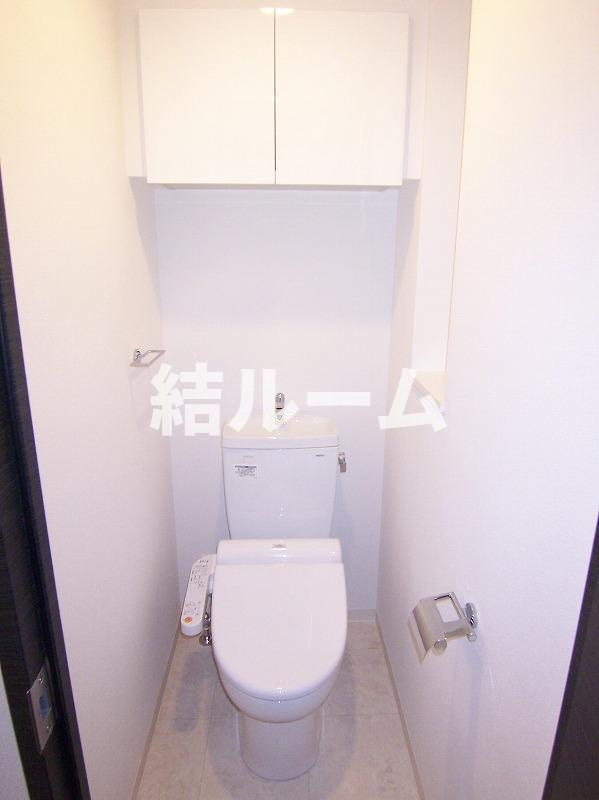 板橋区板橋１丁目の賃貸マンションのトイレ