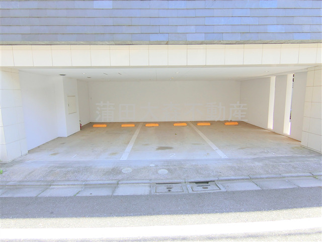 ライブコート大鳥居の駐車場|敷地内平置き駐車場　空き状況等詳細はお問合せ下さい。