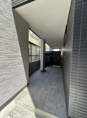 所沢市星の宮１丁目のアパートのエントランス