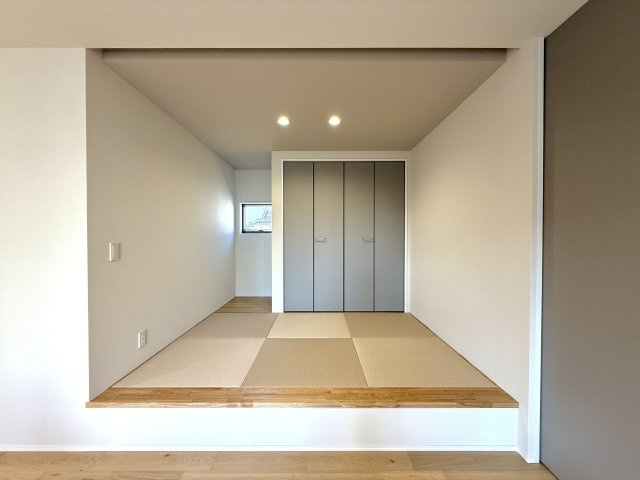 小郡市大崎【2号棟】新築戸建の和室|フローリングだけでなく、和室もあります