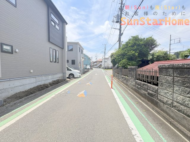 【サンスターホーム】あきる野市平沢　長期優良新築戸建2号棟の前面道路含む現地写真